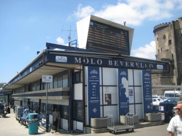 Отель Yacht Club Angioino Неаполь Экстерьер фото