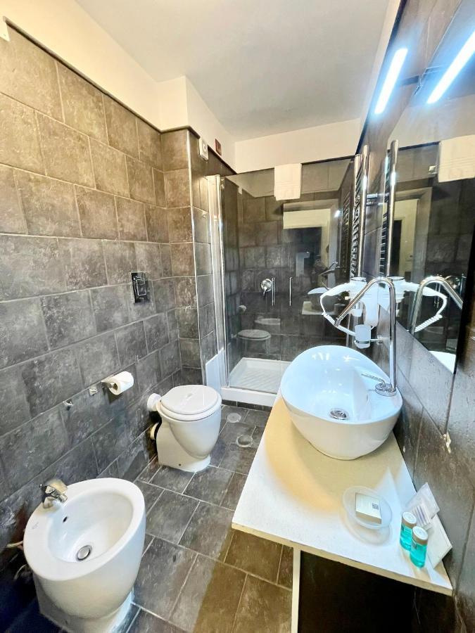 Отель Yacht Club Angioino Неаполь Экстерьер фото